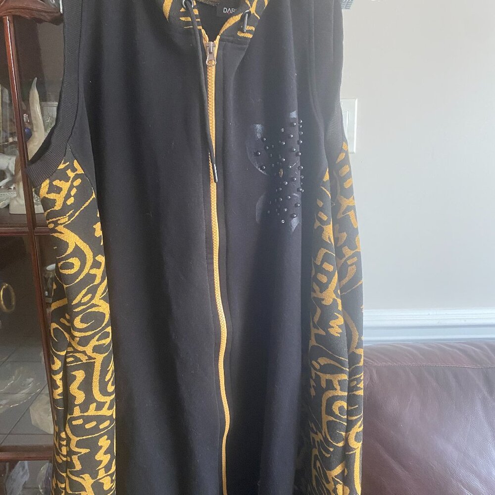 DARKWIN  HOODED VEST